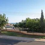 Tikay Apts