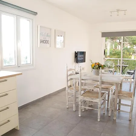 Tikay Apts Ajia Napa