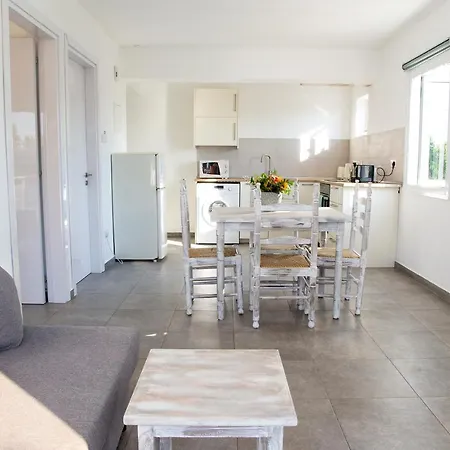 Tikay Apts איה נאפה