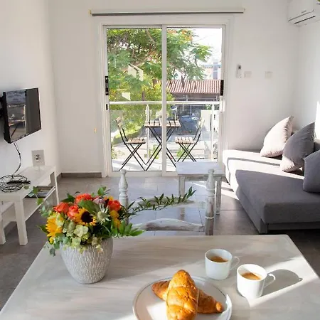 Apartment Tikay Apts *