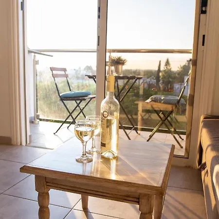 Tikay Apts דירה *