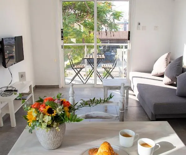 Апартаменты Tikay Apts *