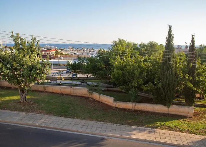 Tikay Apts Айя-Напа