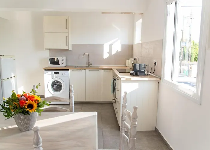 Διαμέρισμα Tikay Apts