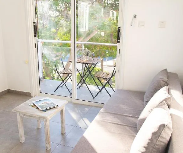 Tikay Apts Айя-Напа