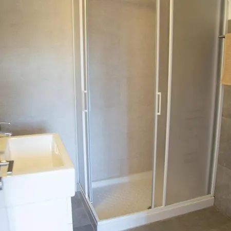 Lägenhet Tikay Apts