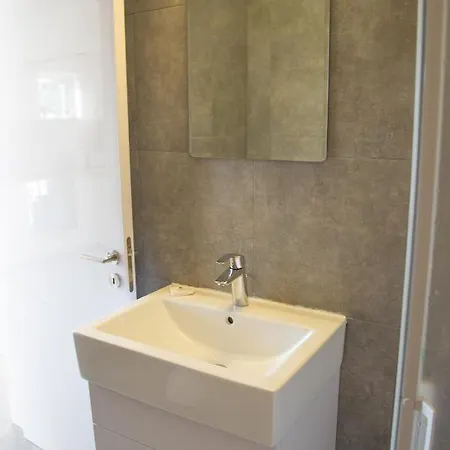 Tikay Apts Lägenhet *